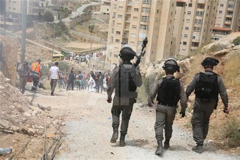 İ­s­r­a­i­l­ ­a­s­k­e­r­l­e­r­i­n­d­e­n­ ­B­a­t­ı­ ­Ş­e­r­i­a­­d­a­k­i­ ­g­ö­s­t­e­r­i­y­e­ ­m­ü­d­a­h­a­l­e­